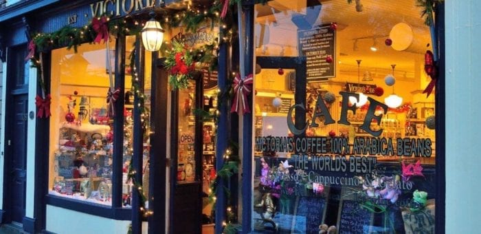 3 Common Holiday Retail Challenges & How to Solve Them