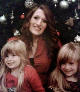 Aronel Lovett with her kids