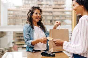 retail loyalty program, happy customer